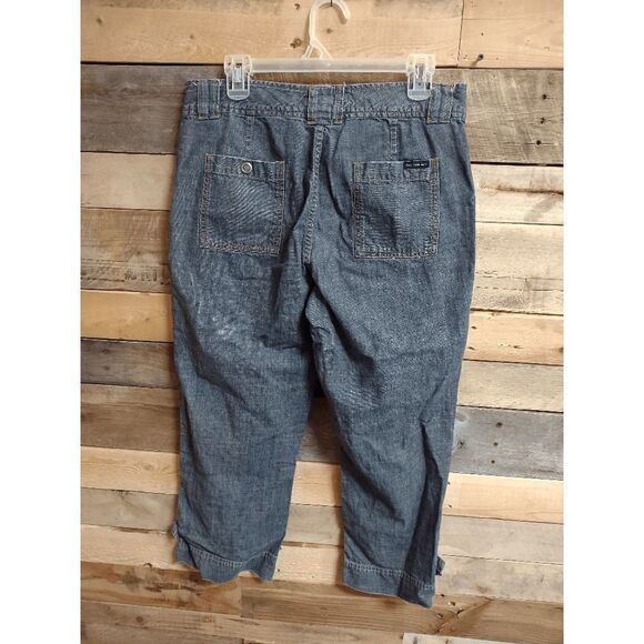 Calvin Klein Women's Sz 8 Capri Pants Jeans 32" Waist, 34" Overall Length - Picture 4 of 5